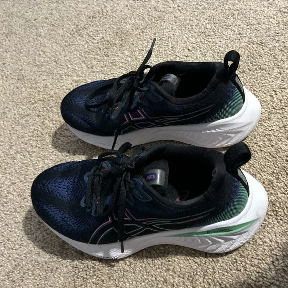 Women’s Asics Tennis Shoes Size 8 - Picture 1 of 7